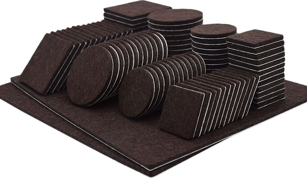 98pcs Filzkissen quadratische Form Hartes elegantes Tisch Bein Selbstkleberboden Filzpolster für Boden-Dunkelbraun