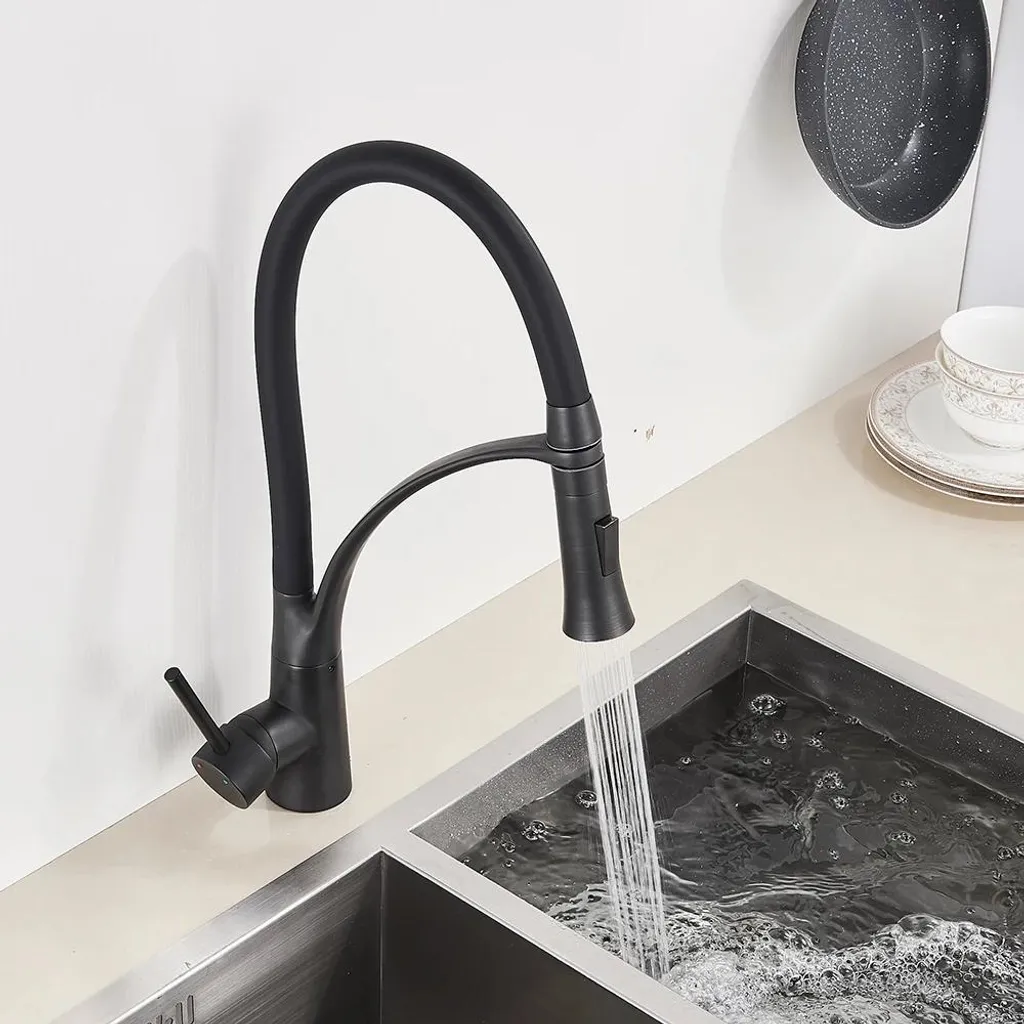 Robinet de cuisine avec bec extractible et mitigeur monocommande noir mat