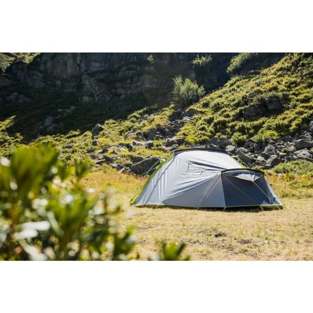 Tente d'aventure Coleman Cobra 3 pour trekking et expéditions légères