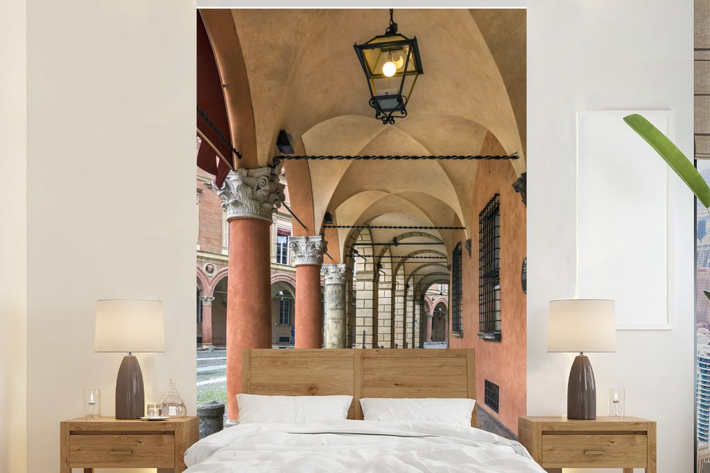 MuchoWow Fototapete für Wohnzimmer oder Schlafzimmer Wandtapete Vinyl Motivtapete Eine Kolonnade in Bologna, Italien - 225x350 cm - Schlafzimmer...