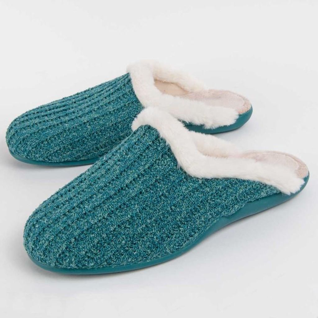 Northome Louslip Damen Slipper Grün aus veganen Materialien mit bequemer Passform