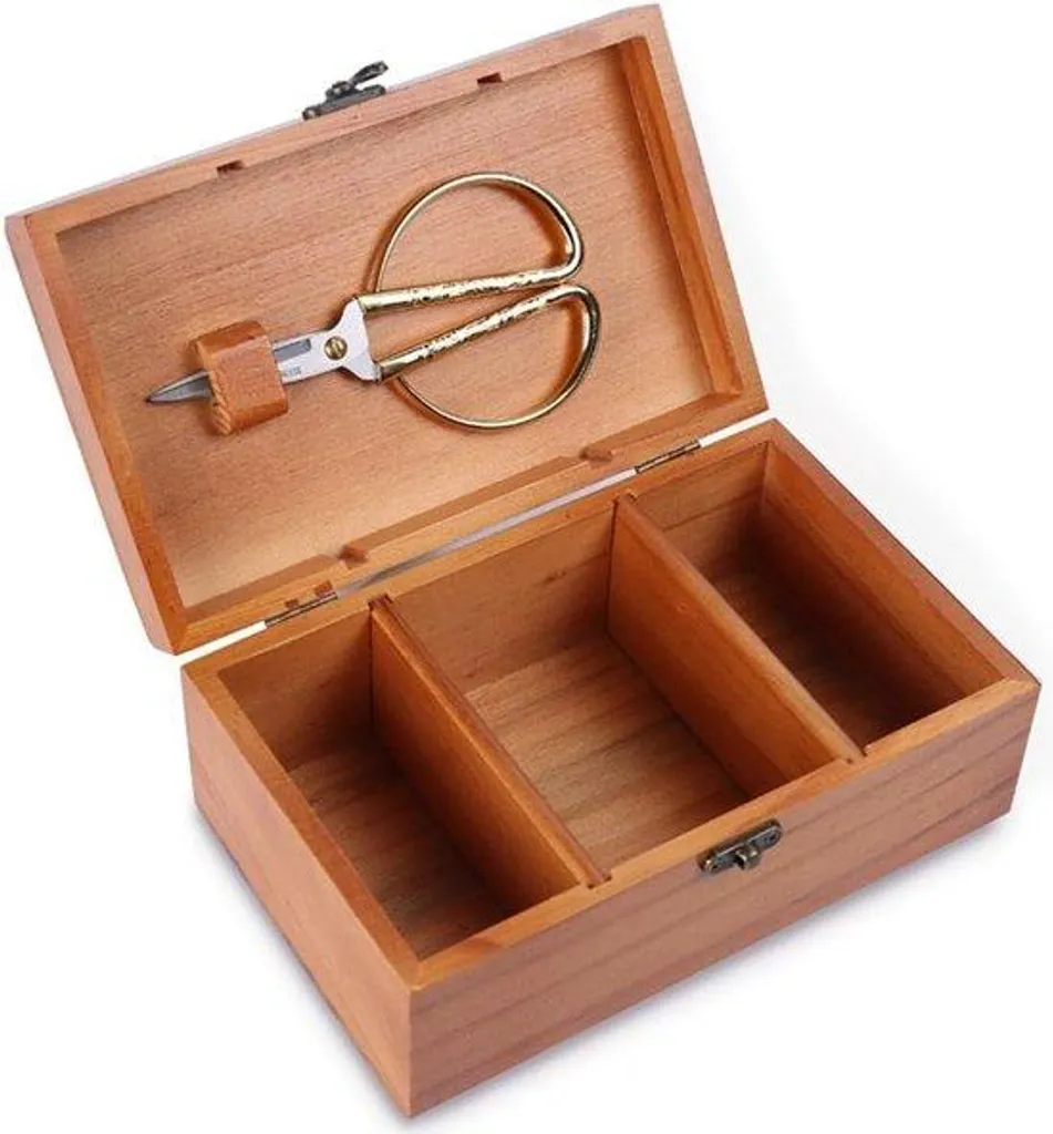 Set de couture robuste incluant ciseaux de découpe et rangements