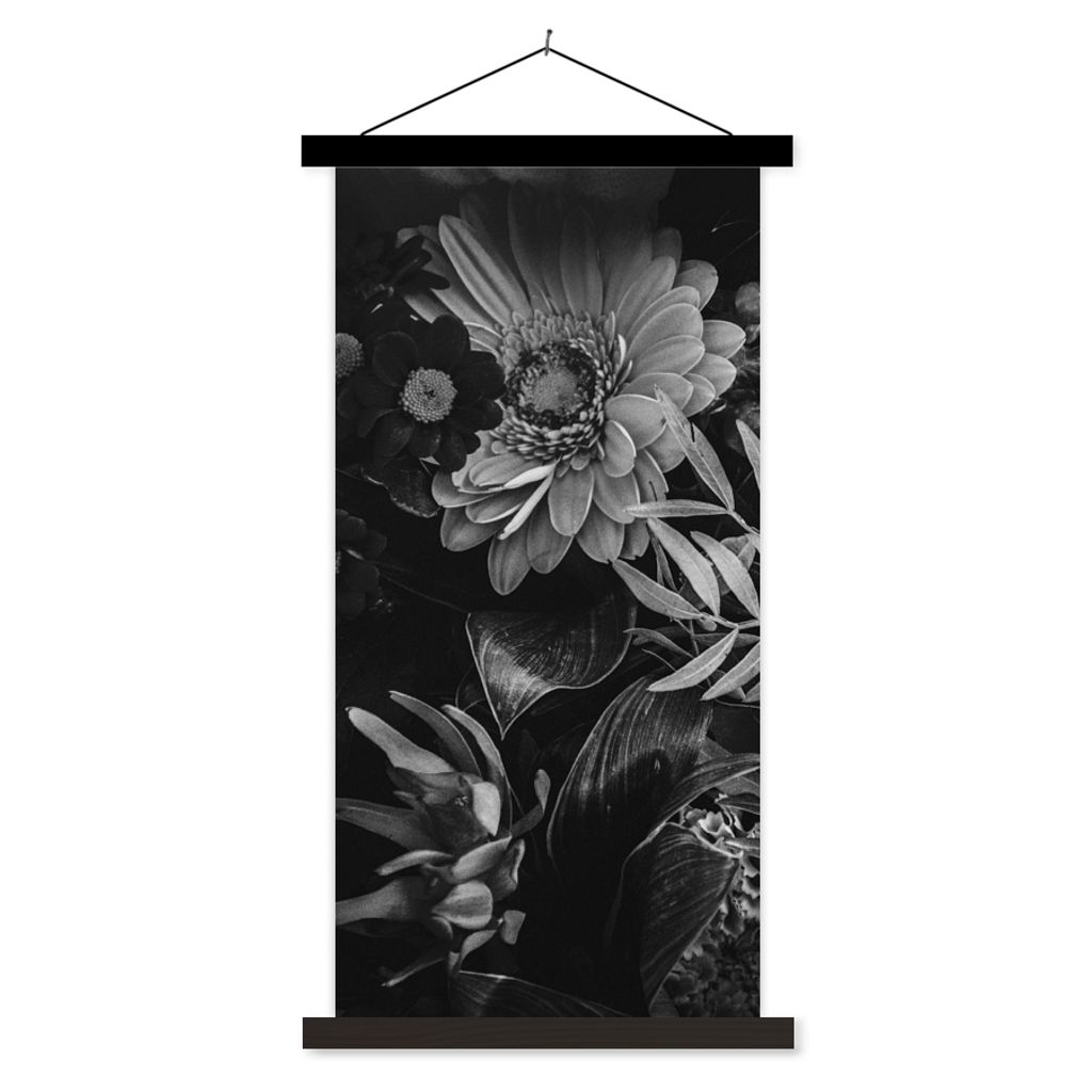 MuchoWow Textilposter Blumenstrauß - Stilleben - Blumen - Pflanzen - Rot 40x80 cm mit schwarzem Rahmen - Wandemalerei