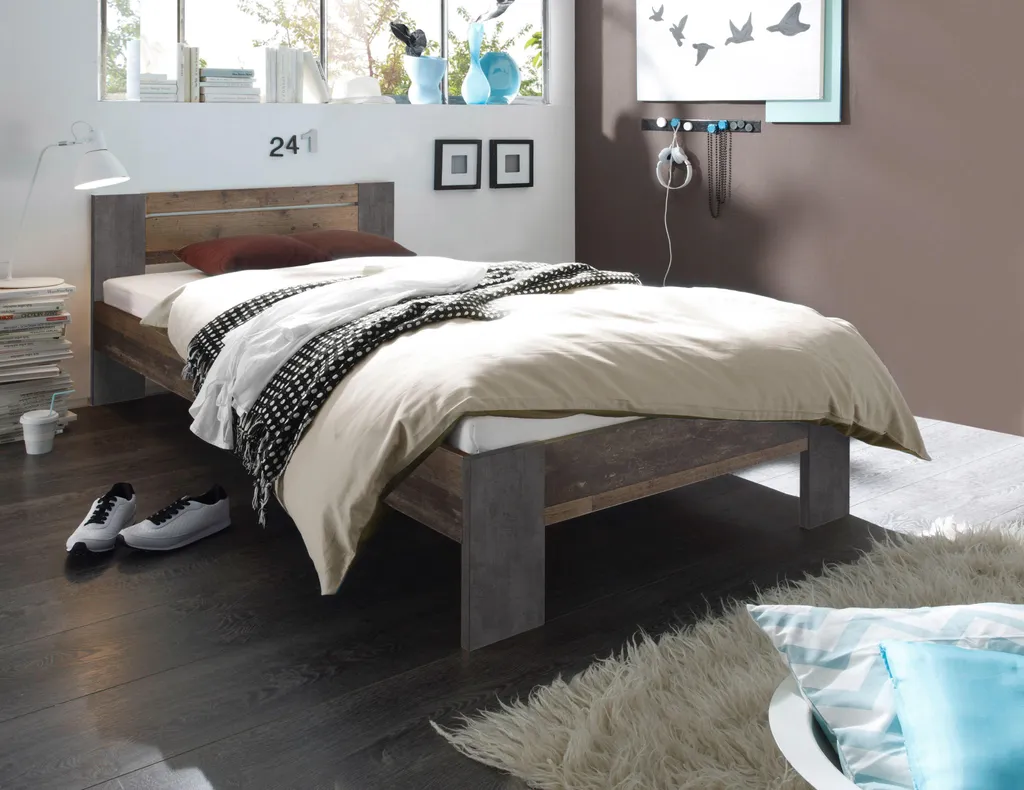 Cadre de lit VEGA en bois naturel et métal pour un sommeil réparateur