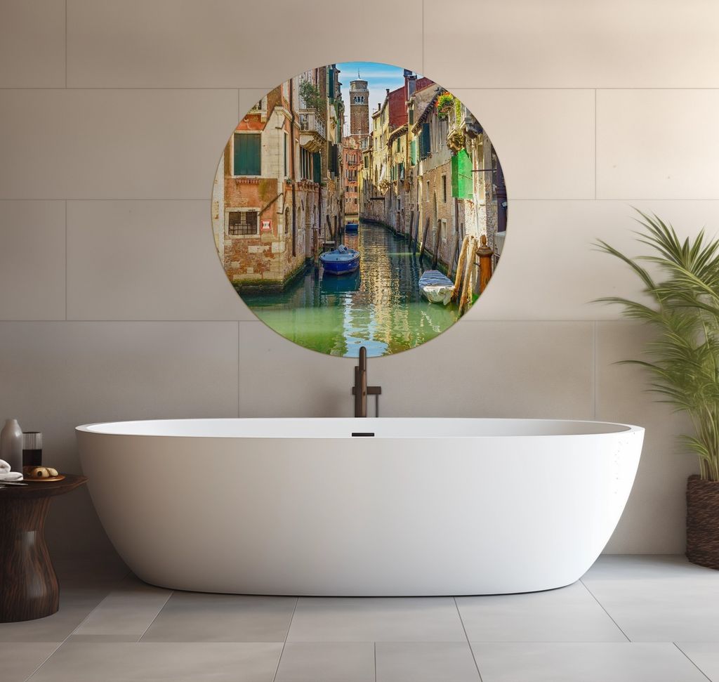 Wallario wasserfestes Poster selbstklebend 90 x 90 cm, Urlaub in Venedig Kanal zwischen bunten Häusern, Badezimmerposter Spritzschutz mit Hochgla...