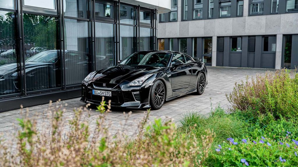 Jochen Schweizer Nissan GTR R35 mieten Bielefeld (1 Std.); Erlebnis verschenken oder selbst erleben; Gutschein gültig für 1 Person