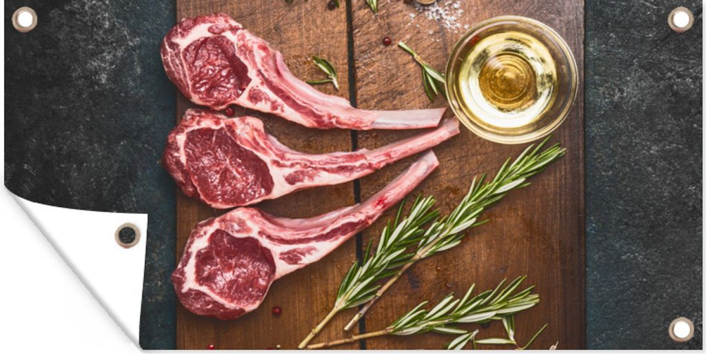 MuchoWow 160x80 cm Outdoor-Poster Gartendeko Sichtschutz Garten Poster für den Garten Lammfleisch auf einem dunklen Holzschneidebrett