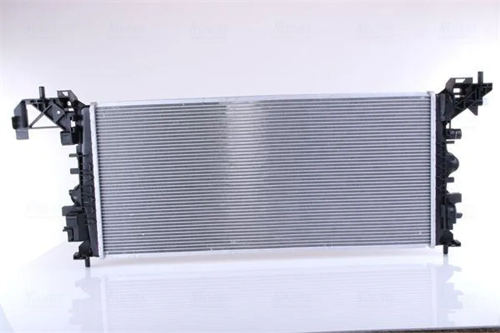 Évitez la surchauffe Astra K avec le radiateur Nissens 630797 fiable