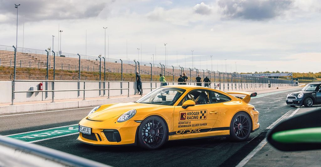 mydays Renntaxi Porsche 911 GT3 Nürburgring; Erlebnis verschenken oder selbst erleben; Gutschein für 1 Person(en)