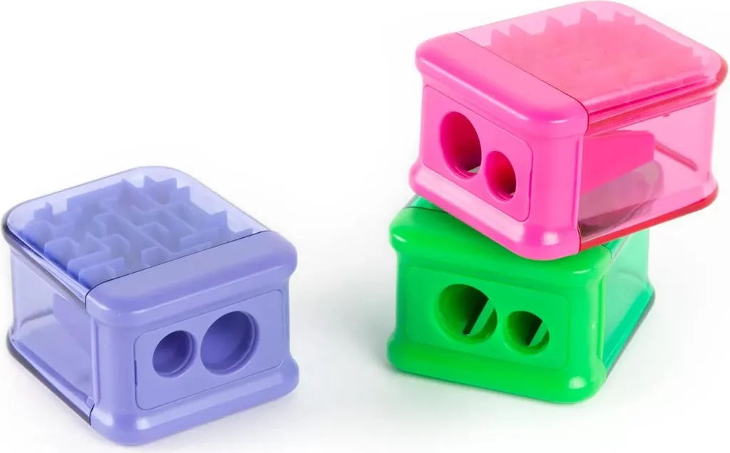Taille-crayon enfant pour l'école avec réservoir et jeu labyrinthe