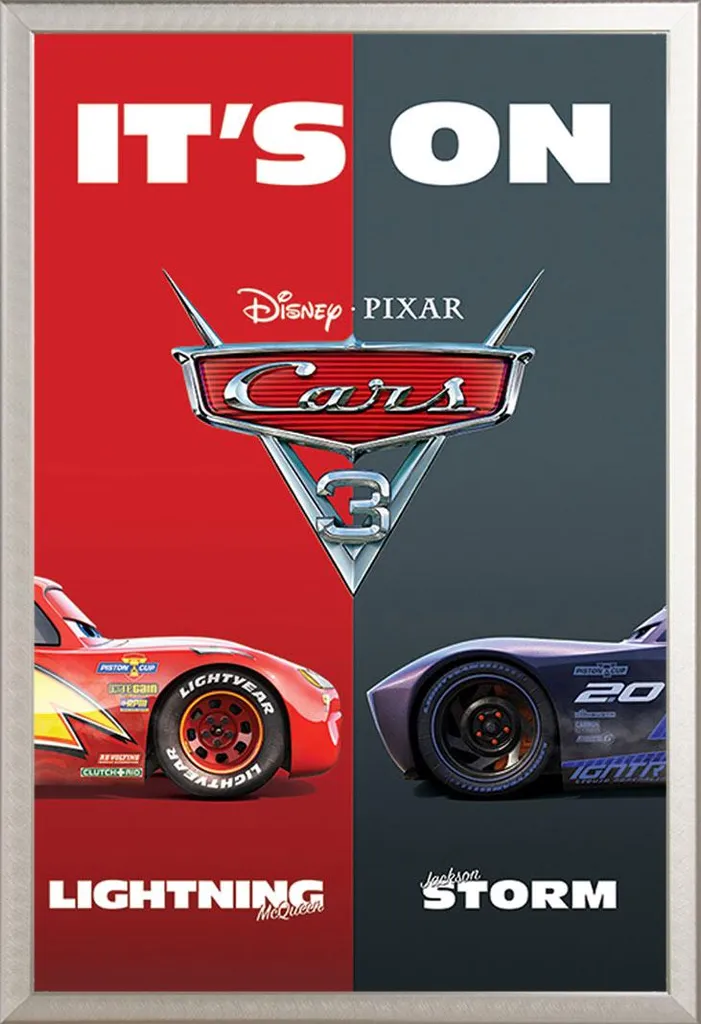 Poster Cars 3 It's On avec Cadre Shinsuke Maxi en Aluminium Argenté