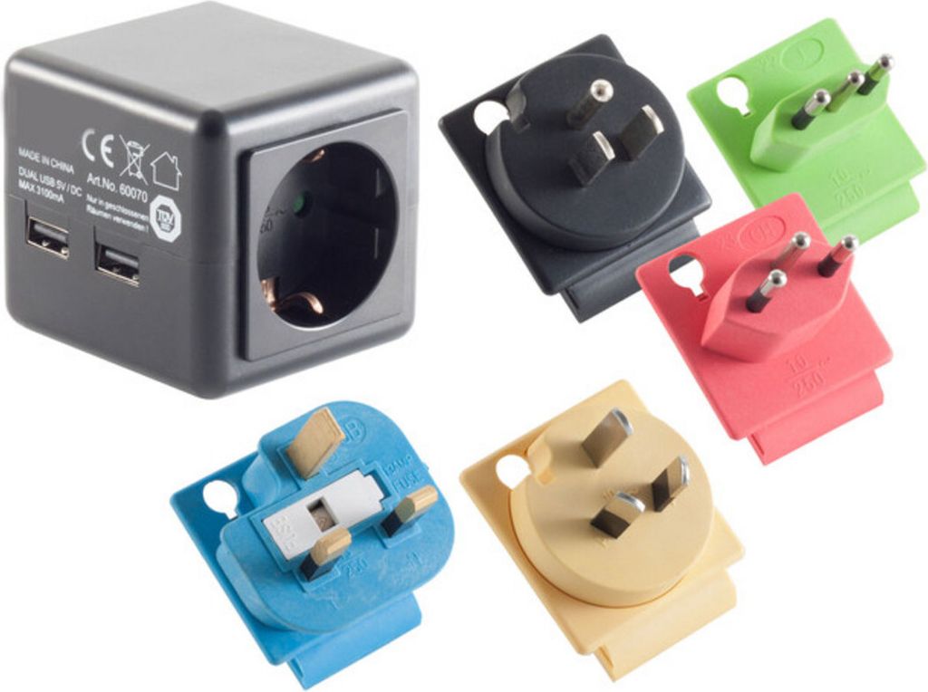 Universaler Reisestecker mit 2x USB-Anschlüssen