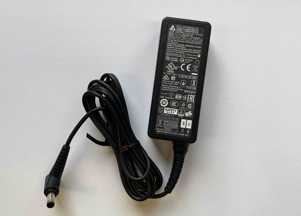 Alimentatore per notebook Delta ADP-40KD-BB 19V/2,1A/40W Immagine del prodotto 