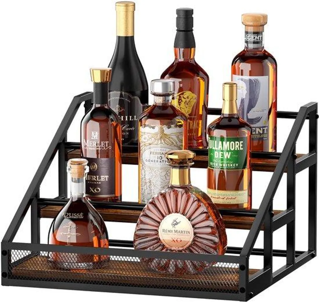 Étagère à bouteilles d'alcool avec plateaux de bar en bois naturel
