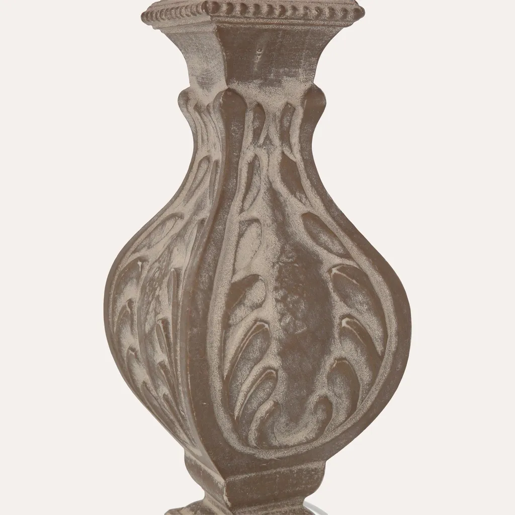 Lampe de table baroque à motifs floraux sculptés et finition dorée