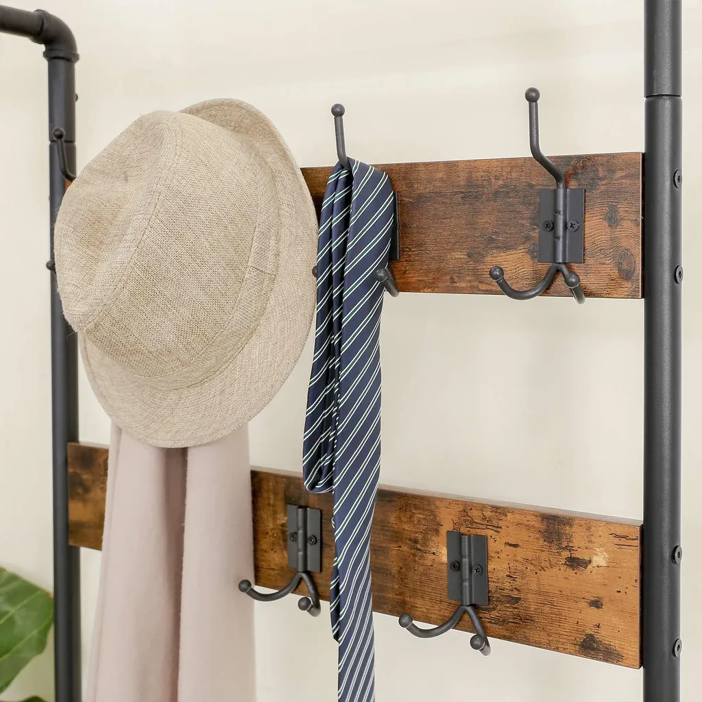 Armoire grillagée industrielle : la solution pour un rangement aéré - 6