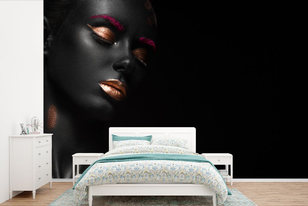 MuchoWow Fototapete für Wohnzimmer oder Schlafzimmer Wandtapete Vinyl Motivtapete Frau - Schwarz - Gold - 420x280 cm - Zimmer für Kinder