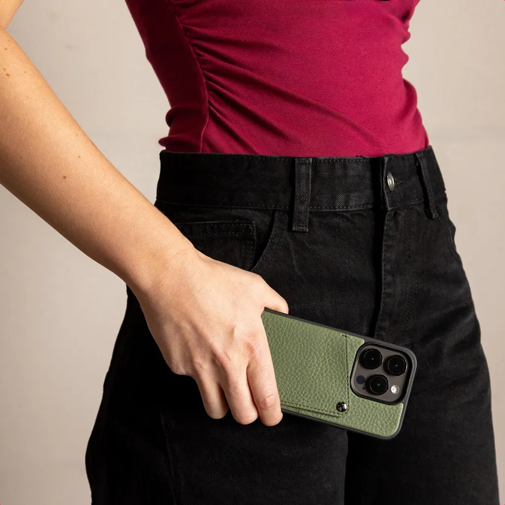 Custodia Professionale Selencia Riva iPhone 17 Pro Sage Green Porta Carte - 2
