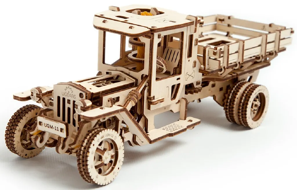 Puzzle 3D Camion UGM-11 Ugears : Maquette de Construction Adulte en Bois