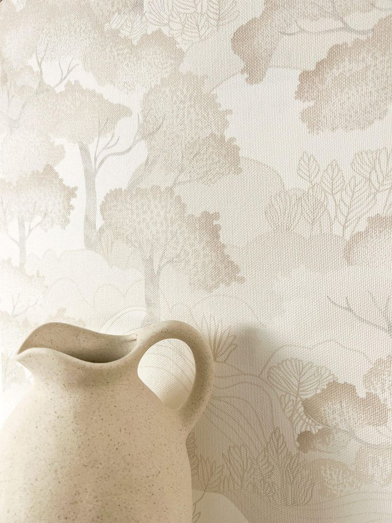 NEWROOM Tapete Creme Vliestapete Bäume - Mustertapete Modern Beige Weiß Blätter Wolken Botanisch Asiatisch Floral