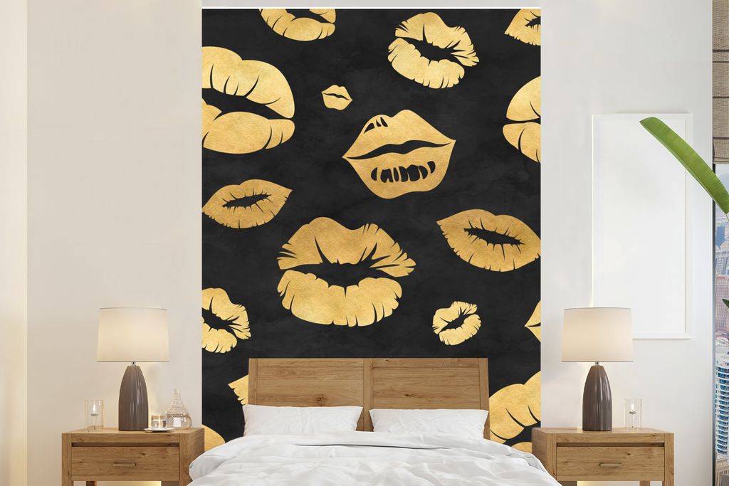MuchoWow Fototapete für Wohnzimmer oder Schlafzimmer Wandtapete Vinyl Motivtapete Muster - Kuss - Gold - Schwarz - 160x240 cm - Vinyltapete