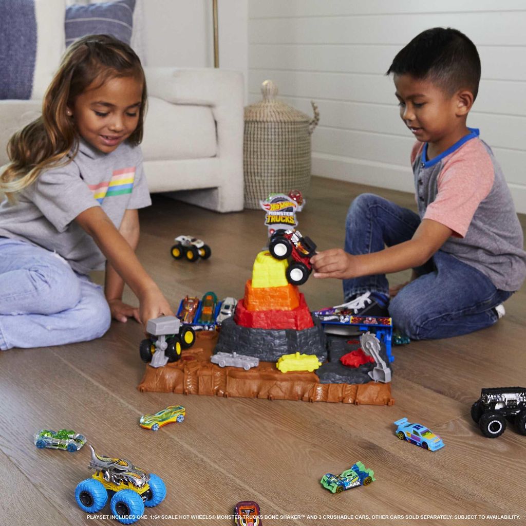 Hot Wheels Monster Trucks Bone Shakers Schrottplatz, 1 Produktbild 