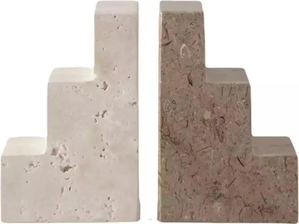 Serre-livres Stair Cube Sculpté en Travertin et Calcaire - Finition Mate
