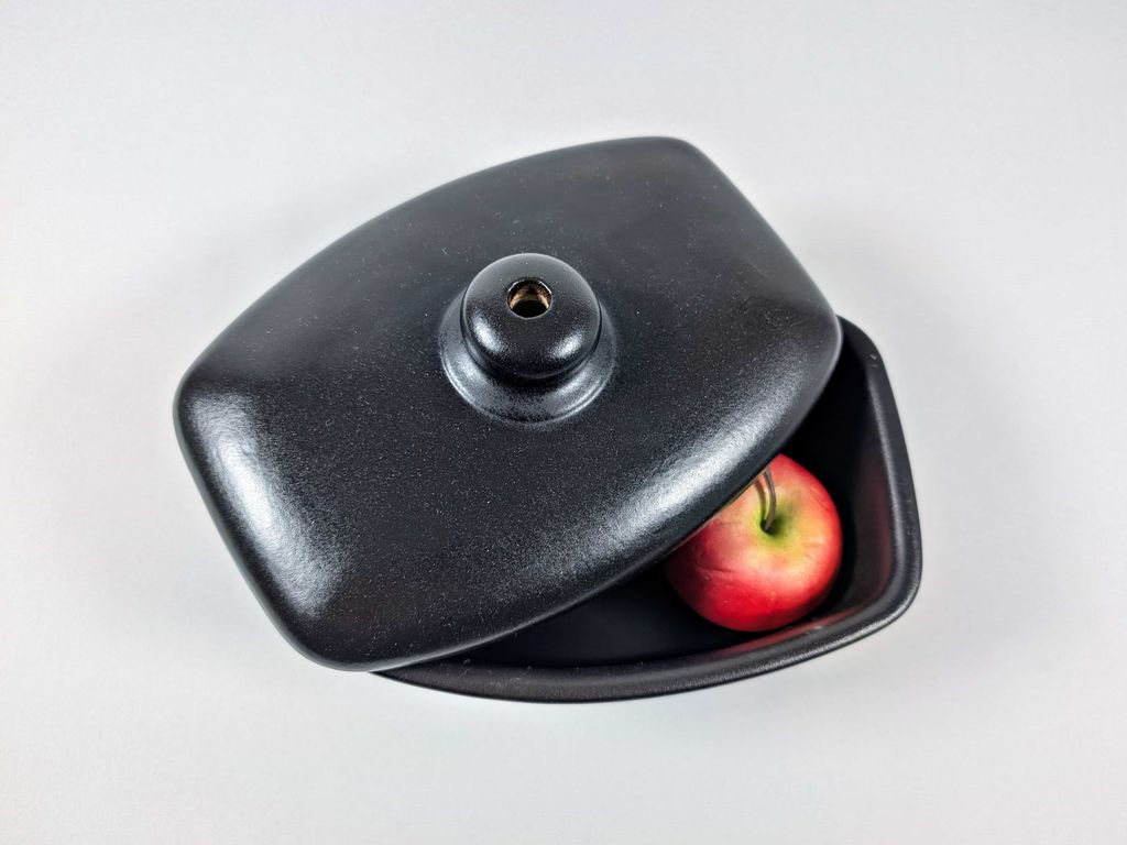 Handgefertigte Bratapfel Backform aus Keramik SCHWARZ matt