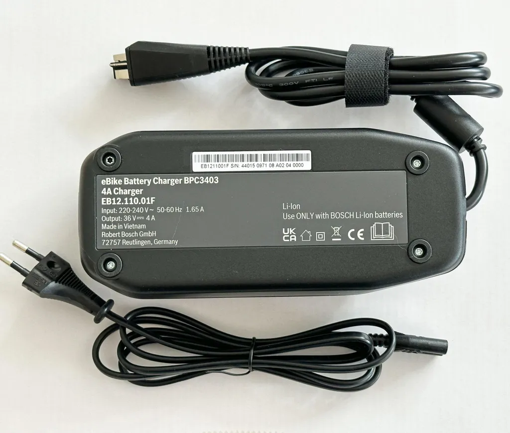 Bosch 4A Chargeur vélo électrique BPC3400 pour Smart System 220-240V - 10