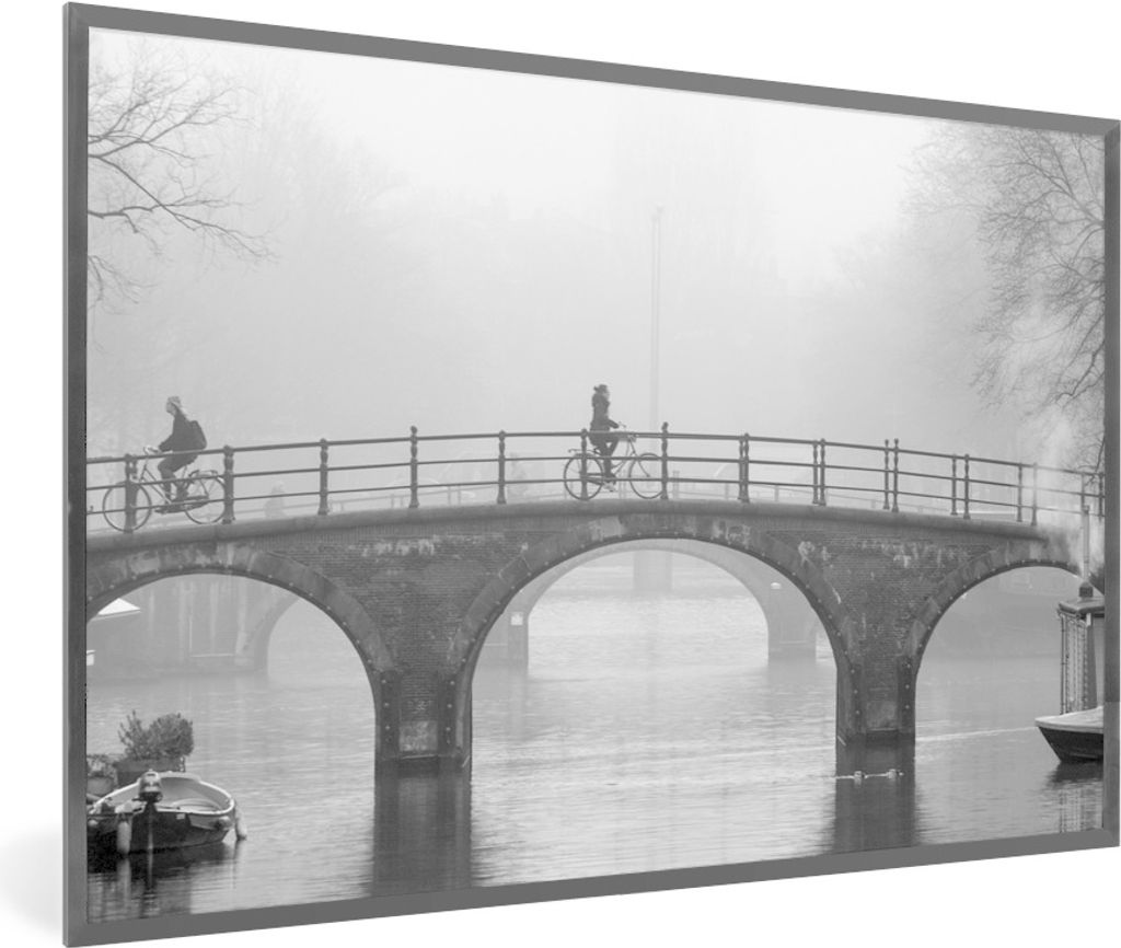 MuchoWow Gerahmtes Poster Amsterdamer Brücke im Nebel von Machu Picchu 90x60 cm - Poster mit Schwarzem Bilderrahmen Wandposter Rahmen Foto Bilde...