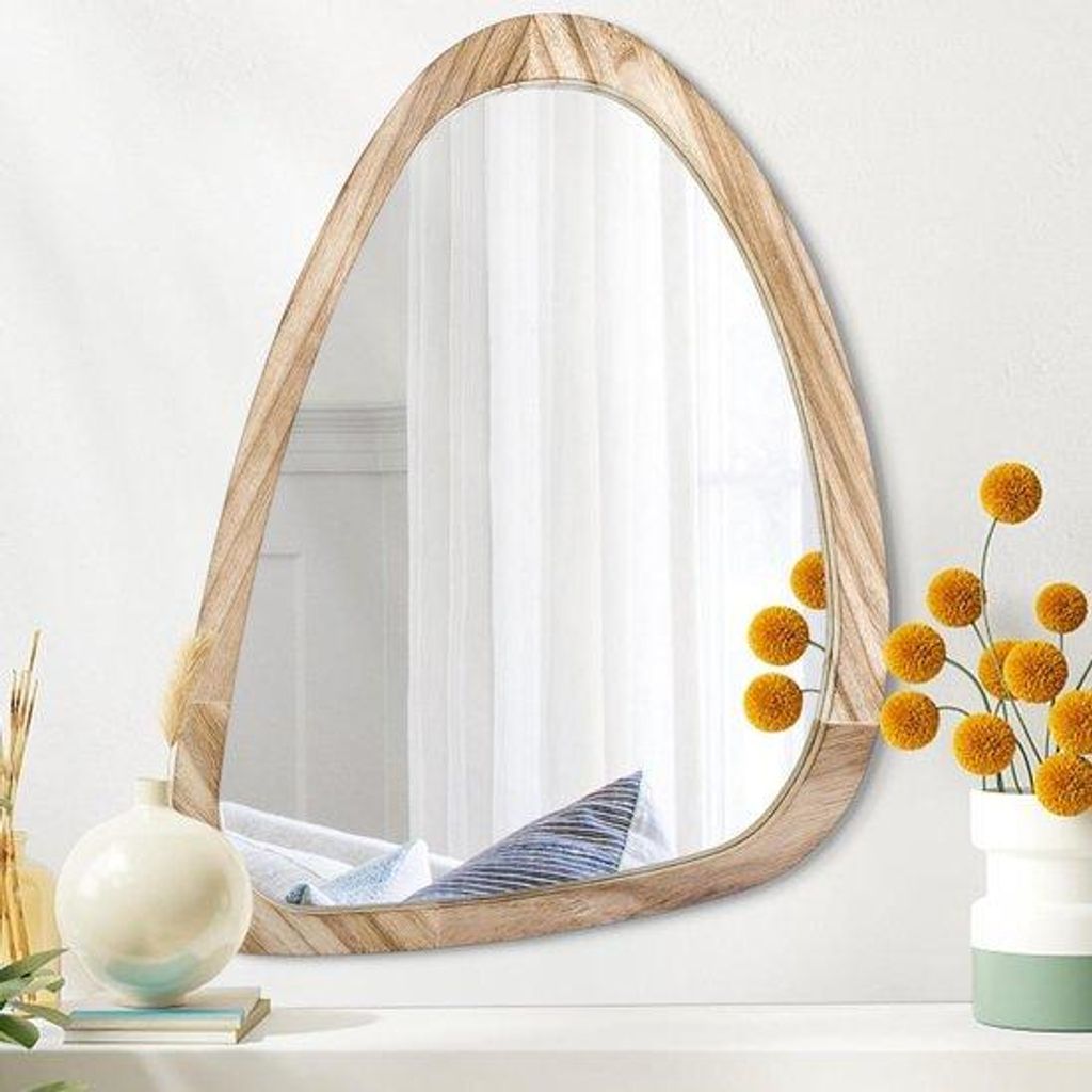 Asymmetrischer Holzspiegel oval für Bad