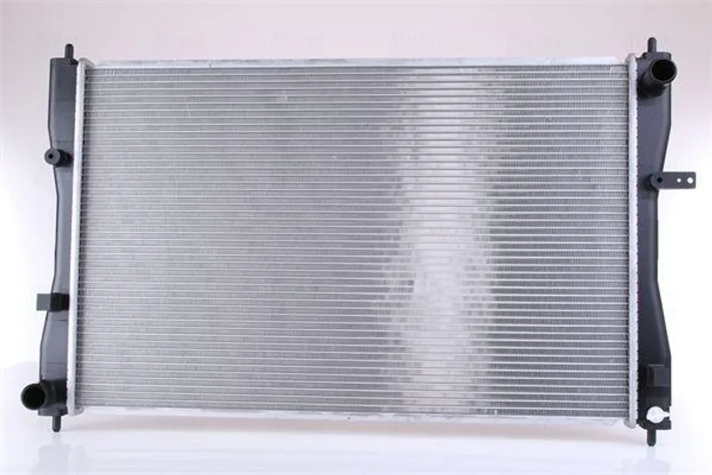 Radiateur moteur pour Smart Forfour et Colt NISSENS 68184 remplacement OE