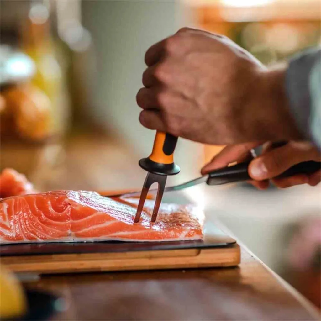 Fiskars Forchettone Pesce 7cm Functional Form - Facile e Sicuro - 8