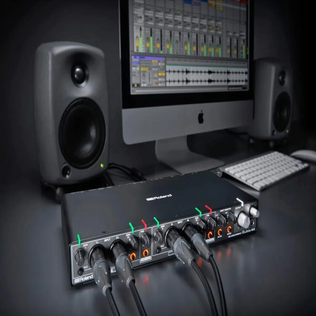 Interface audio USB Roland Rubix44 avec préamplis micro et MIDI pour studio - 4