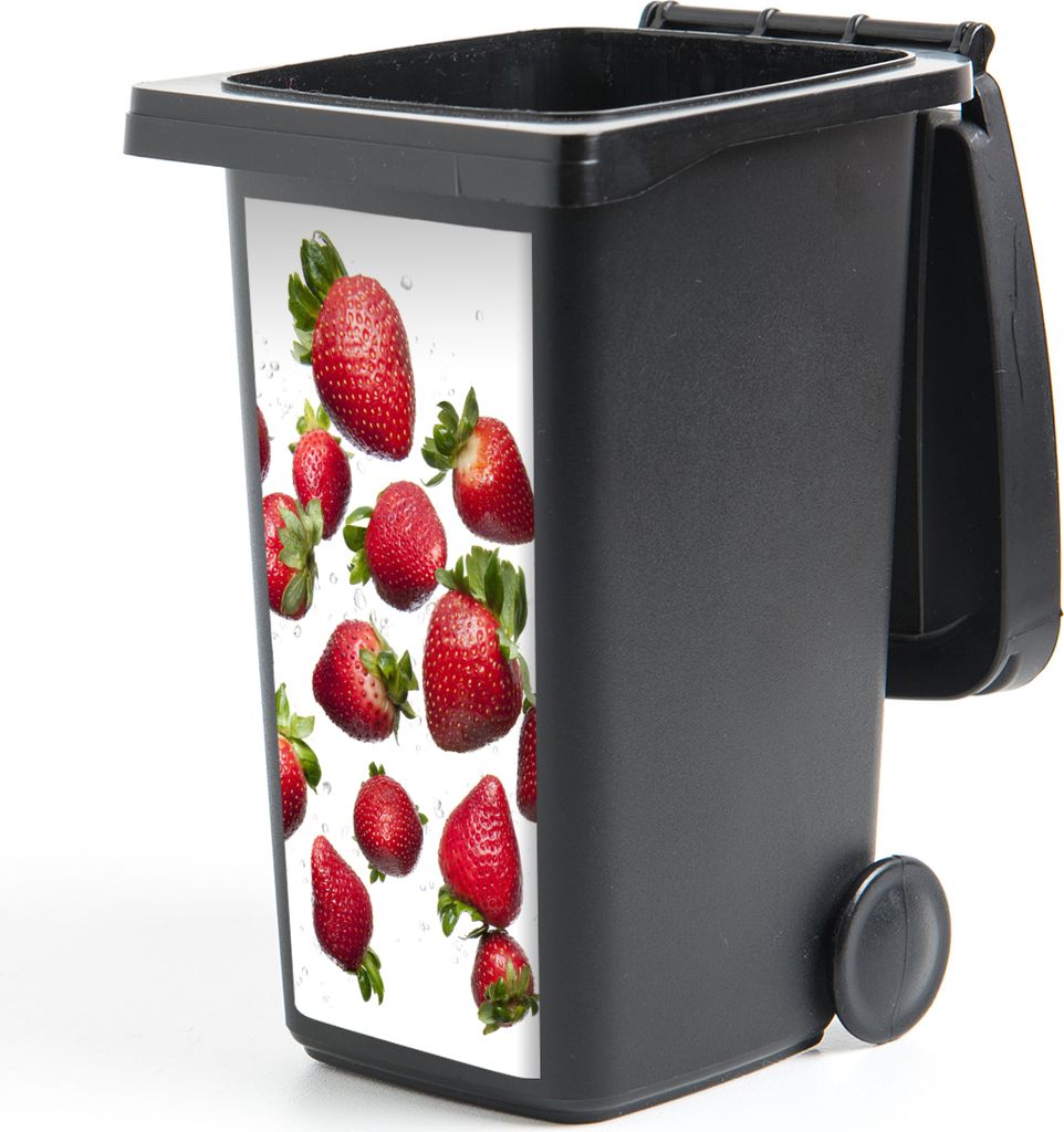 MuchoWow Mülltonnenaufkleber Erdbeere - Obst - Weiß 44x98 cm - Containeraufkleber - Aufkleber - Mülltonnen-Aufkleber