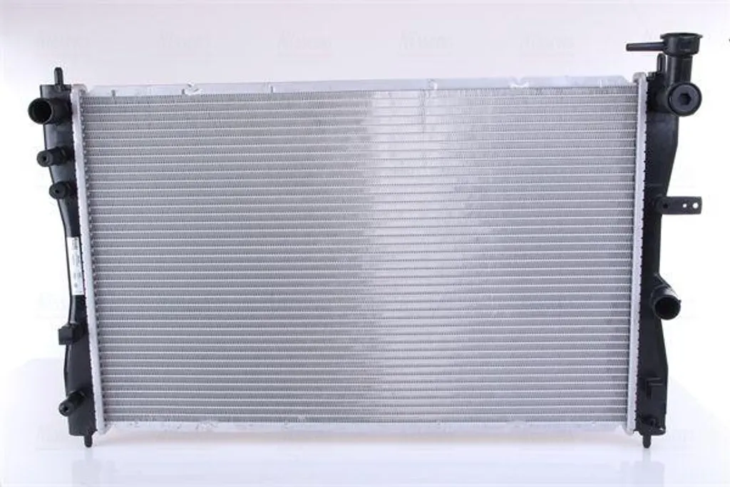 Radiateur de refroidissement NISSENS 68183 compatible Colt Forfour