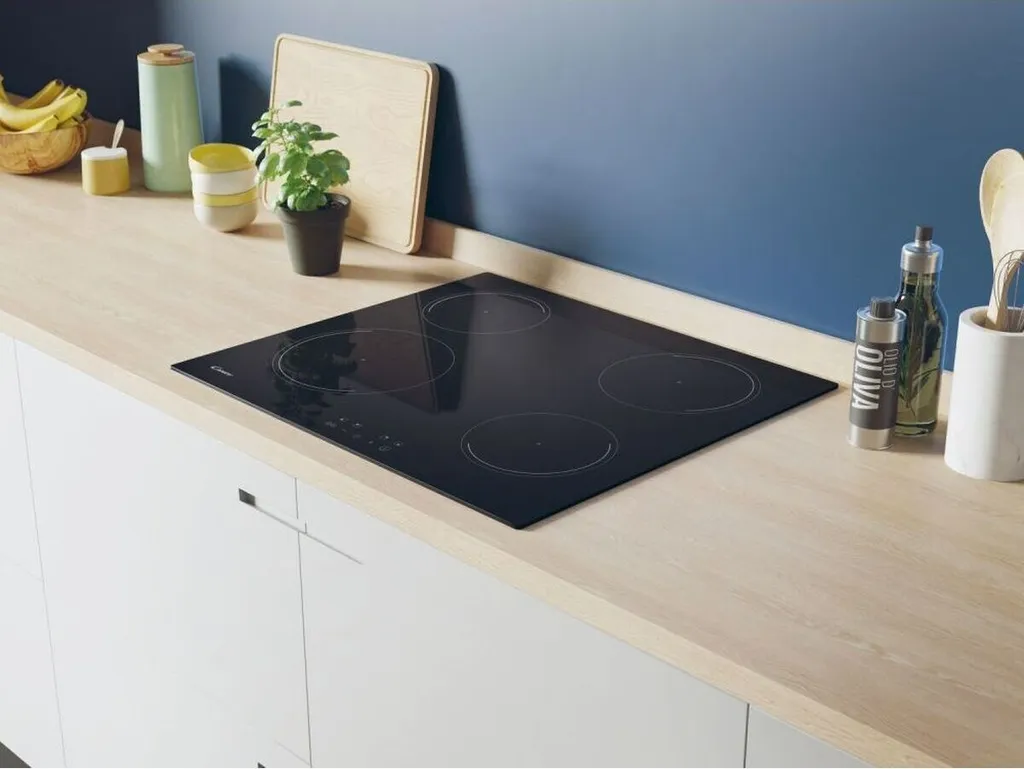 Table Induction 4 Brûleurs CANDY 21cm - Contrôle Tactile et Design