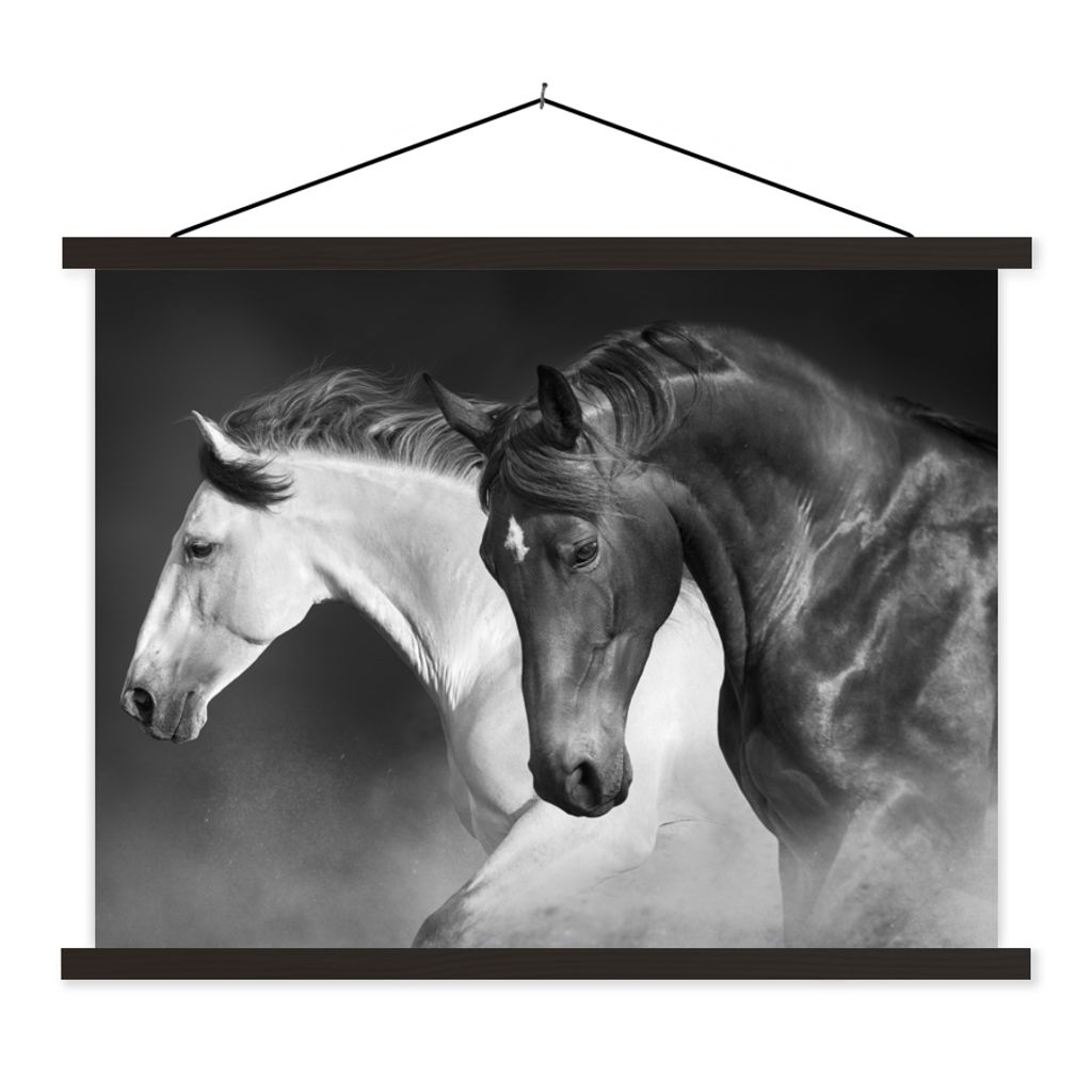 MuchoWow Textilposter Pferde - Tiere - Schwarz - Weiß - Porträt 150x113 cm mit holzfarbenen Rahmen - Poster
