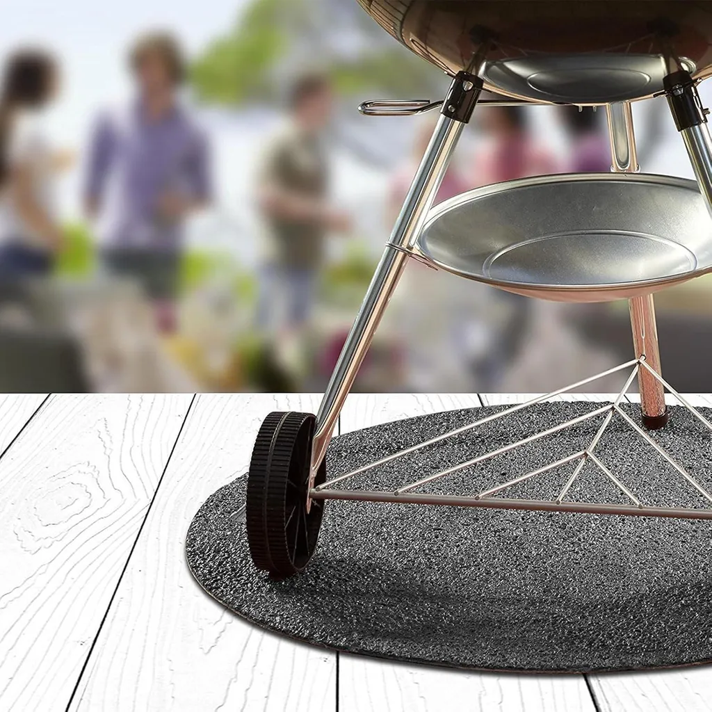 Tapis de barbecue noir 3 couches haute résistance pour sol et terrasse