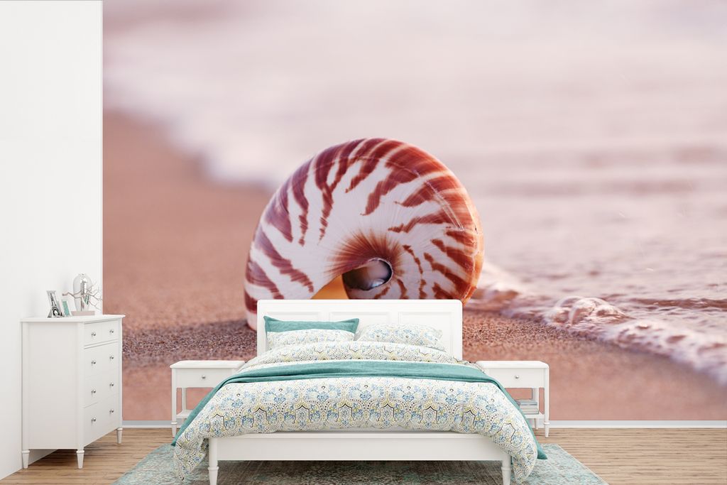 MuchoWow Fototapete für Wohnzimmer oder Schlafzimmer Wandtapete Vinyl Motivtapete Muschel - Strand - Meer - Sand - 420x280 cm - Zimmer für Kinder
