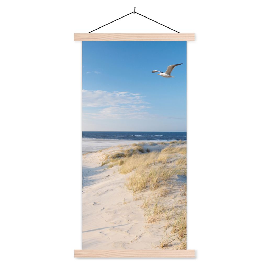 MuchoWow Textilposter Düne - Möwe - Strand - Meer - Sonne 60x120 cm mit holzfarbenen Rahmen - Holz