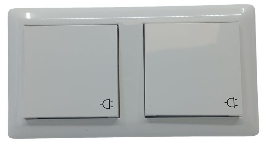 GIRA 415803 SCHUKO-Steckdose KD+Set IP44+Rahmen 2f Standard Produktbild 