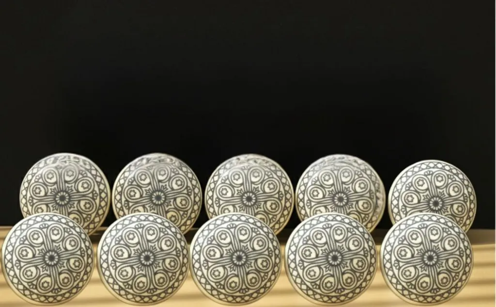 Poignées de meuble en céramique grise pour remplacer boutons usés