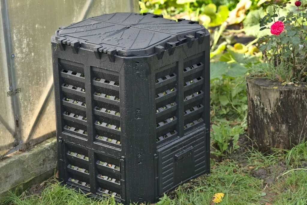 Composteur Anti-Odeur 300L ROJAPLAST - Solution Propre pour vos Déchets - 4