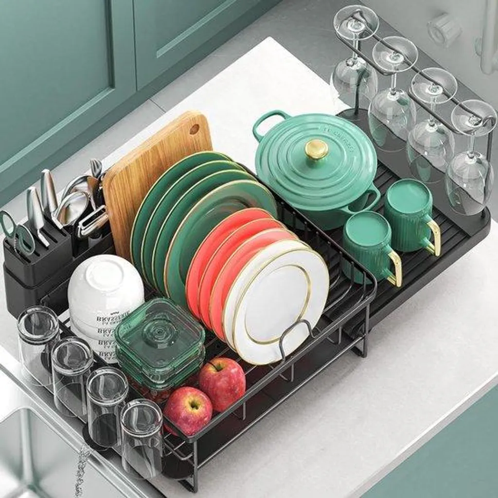 Étagère évier coulissante en inox avec porte-verres et porte-couverts