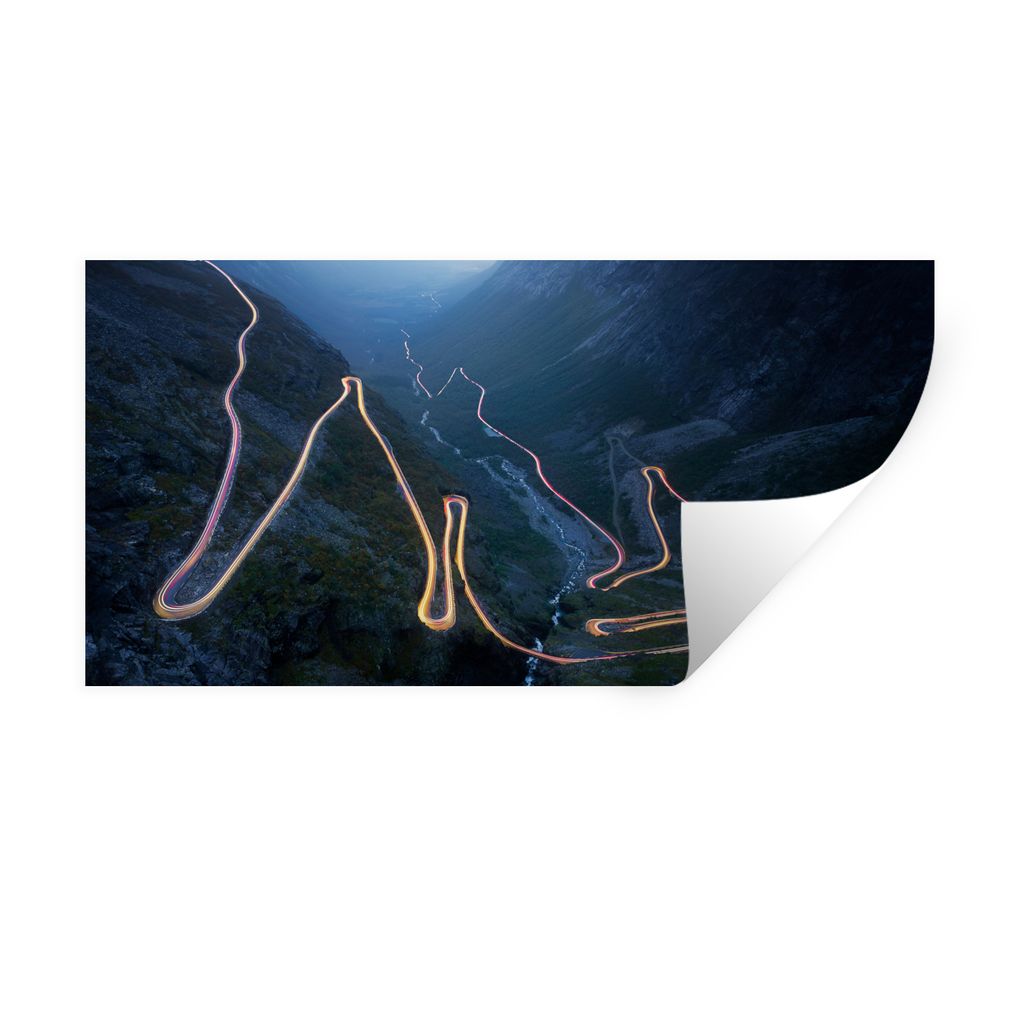 MuchoWow Wandtattoo Wandsticker Wandaufkleber Die Trollstigen-Straße in Norwegen bei Nacht 160x80 cm Selbstklebend und Repositionierbar - Sticke...