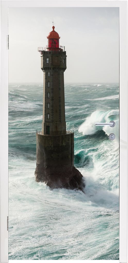 MuchoWow Türtapete Selbstklebende Türfolie Eine Welle hinter dem Leuchtturm von La Jument in Frankreich 90x235 cm Türposter Türaufkleber Kleb...