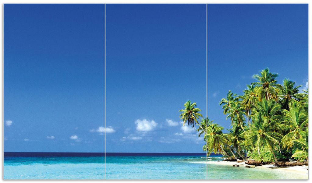Wallario Herdabdeckplatte aus Glas, Größe 90 x 52 cm 3-teilig, Motiv Blauer Himmel weißer Strand Palmen und das tiefblaue Meer