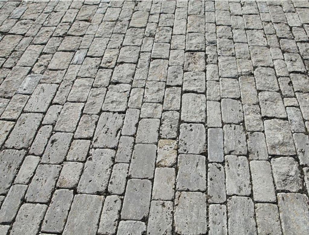 Pflastersteine - Reihenpflaster - gespalten & antik getrommelt - aus Muschelkalk, gemischtfarben - 960kg