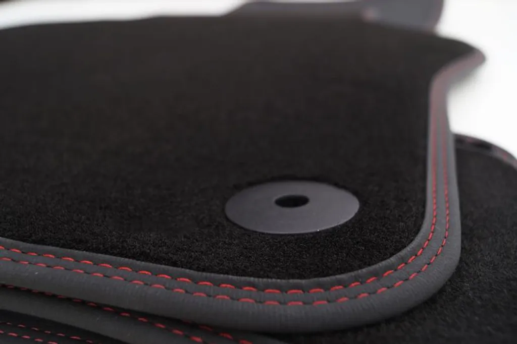 Tappetini VW Polo VI 2017+ Nero Velluto Premium Bordatura Rossa